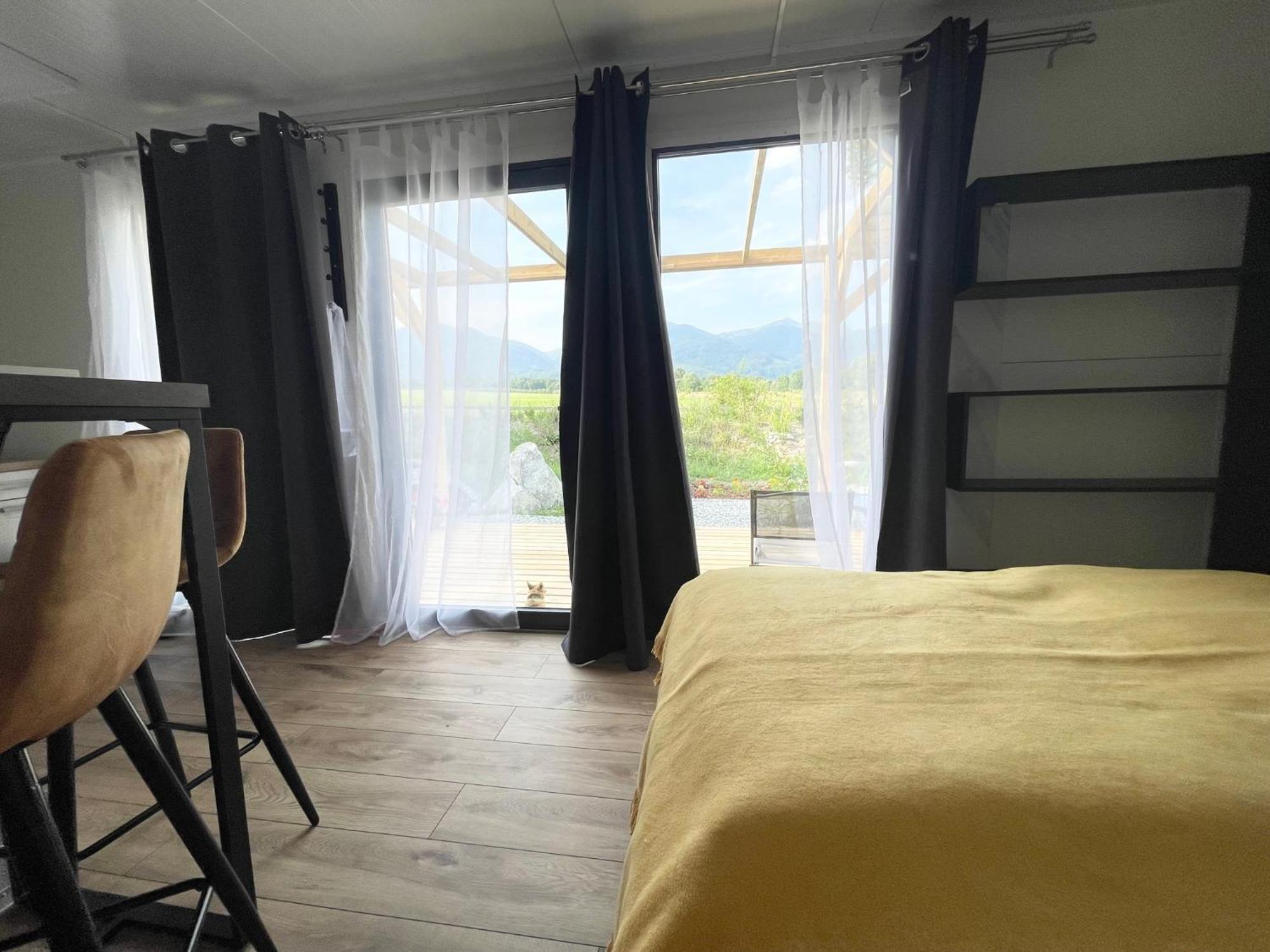 Appartamento Tiny House With Mountain Views Turany Esterno foto